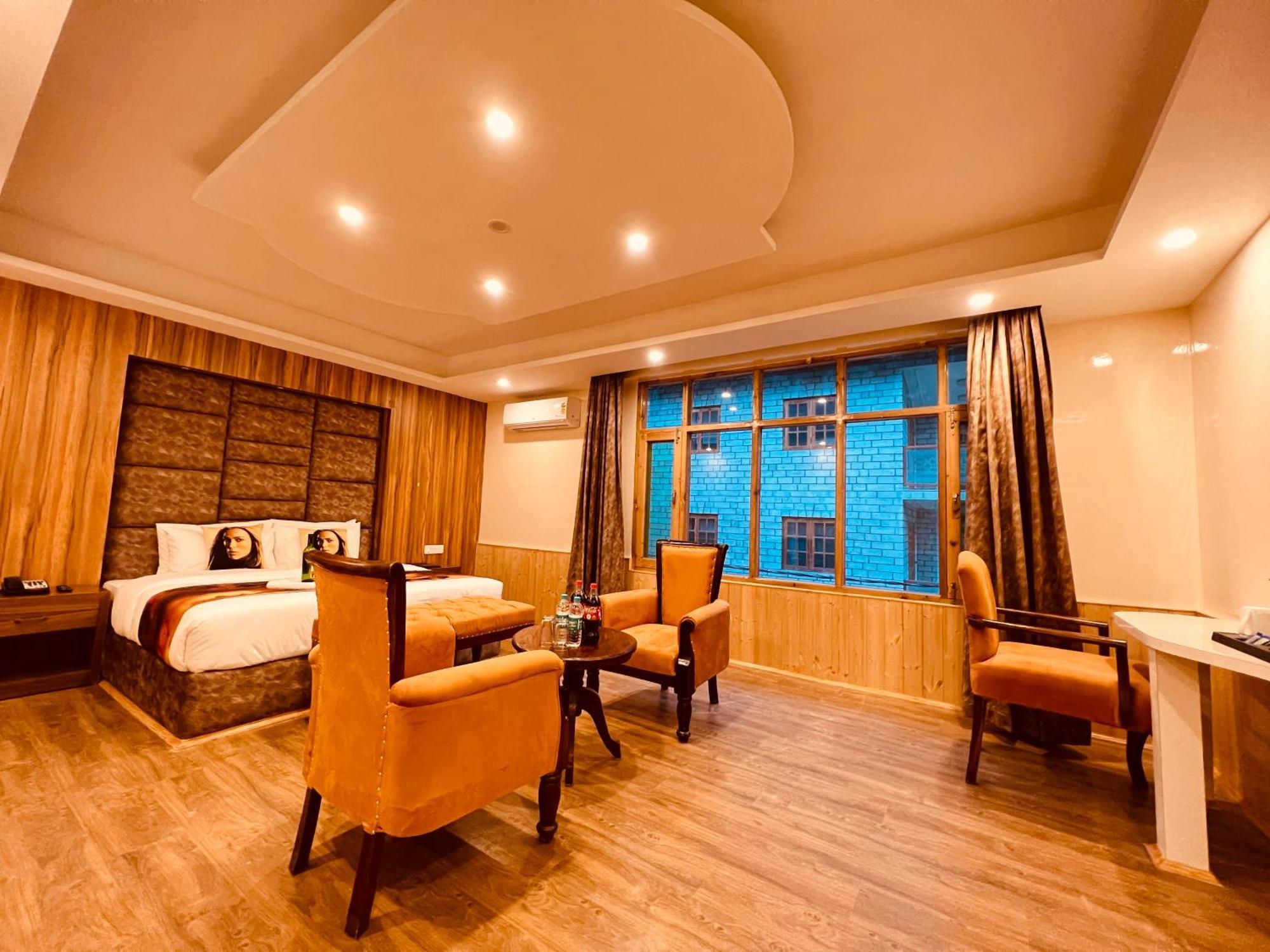 West Western Resort Manali #Neartomallroad #Gym #Lawn #Playingzone #Pooltable #Kidsfriendly #Mountainview #Tabletennis #Familyfriendly #Privateparking Exterior foto